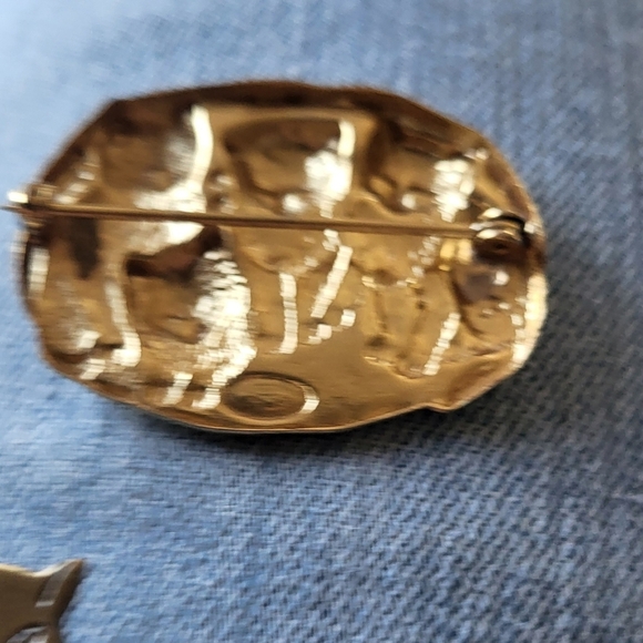 Two Vintage Cat Brooches Silver & Gold Tone K & Y - Picture 4 of 8